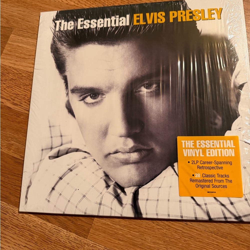The Essential Elvis Presley Vinyl Edition